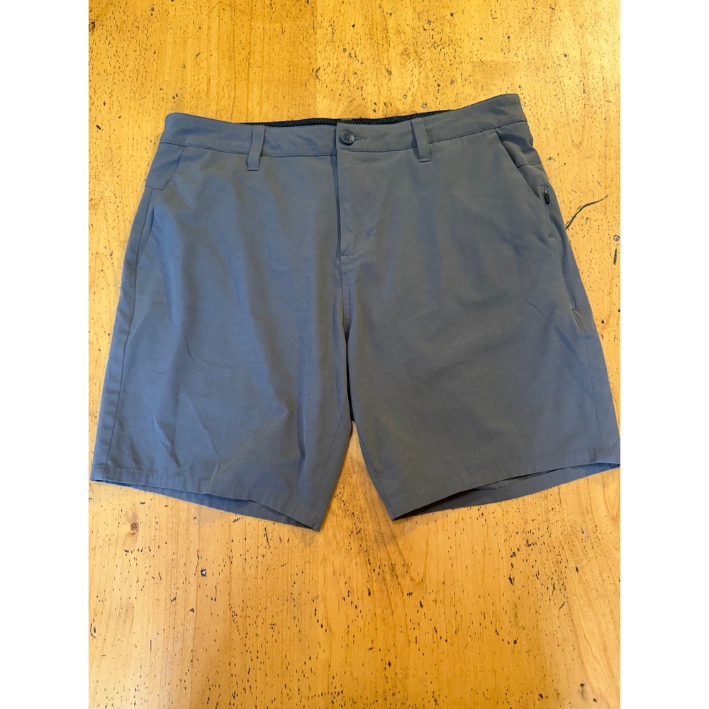 Vuori Aim Shorts Size 34 Mens Charcoal Grey Performance Golf Travel V368